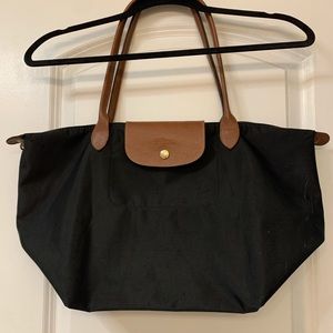 Black Large Longchamp “Le Pliage”